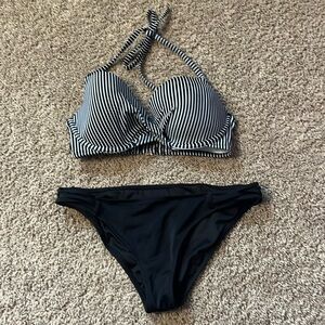 Shade & shore, black-and-white bikini size medium